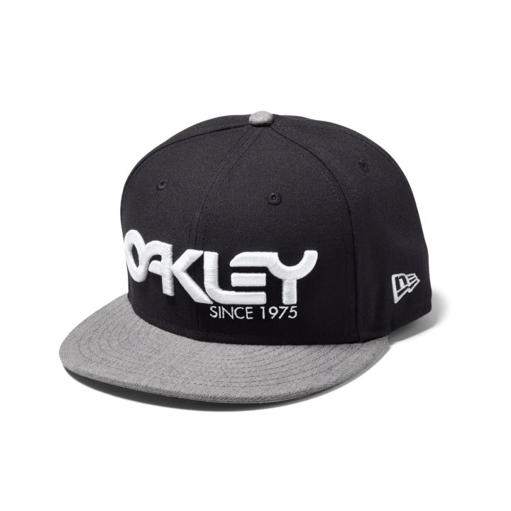 OAKLEY 75' SNAP-BACK –