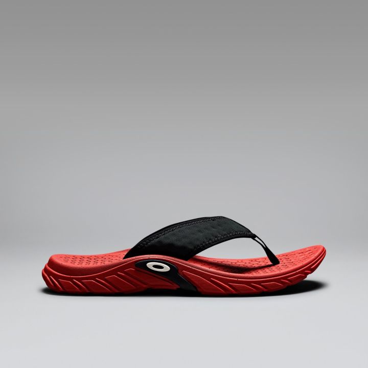 Oakley Operative Flip Flop – Flame Red