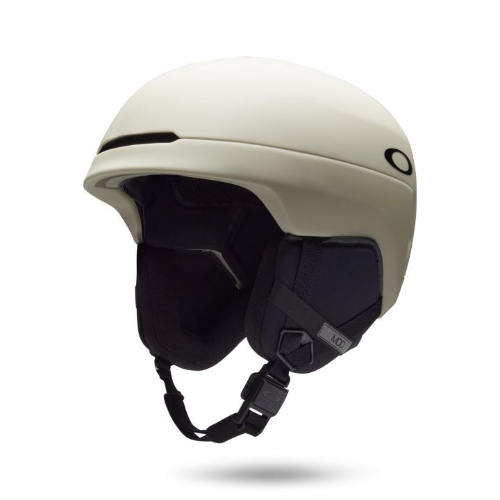 Oakley MOD3 (A) – Sand